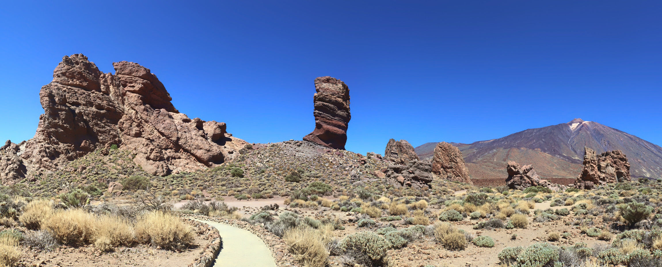 Foto unter einer Brücke mit schwierigen Lichtverhältnissen